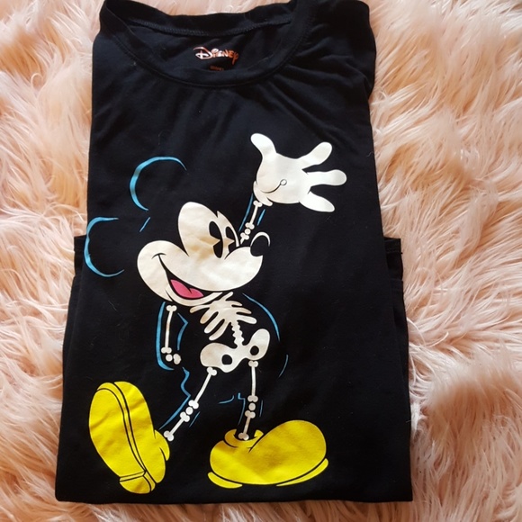 Disney Tops - Disney t-shirt